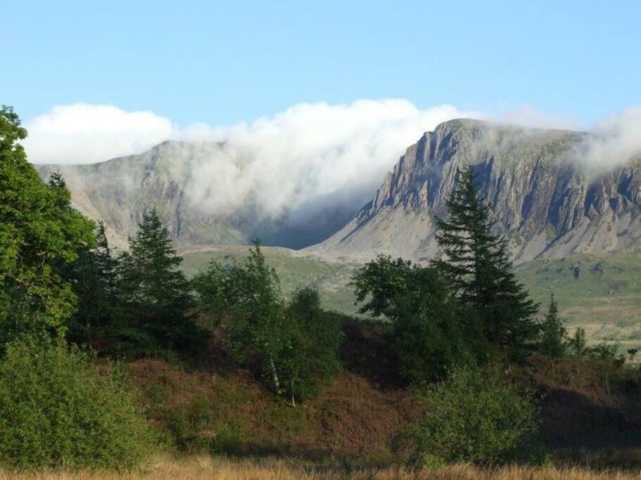 Pandy Farmhouse - Panoramic Mountain Views Within Snowdonia'S National Park - 4X4 Recommended Dolgellau Extérieur photo